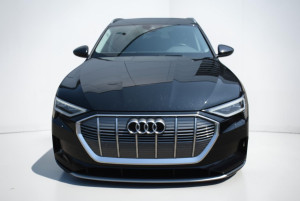AUDI e-Tron Advanced 55 Quattro foto 2