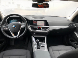 BMW 320i xDrive foto 3