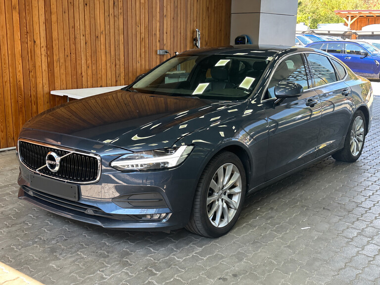 Volvo S90 D4 Momentum Automatic