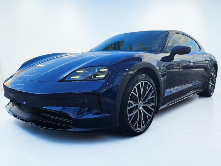 Porsche Taycan 4S Cross Turismo