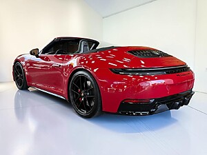 Porsche 911 Carrera 4 GTS Cabriolet foto 2
