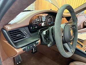 Porsche 911 Carrera 4 GTS foto 8