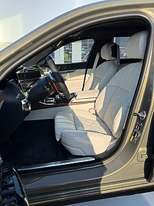 BMW M760e xDrive Sedan foto 8