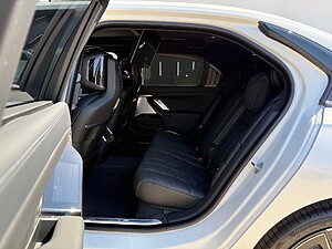 BMW 740d xDrive Sedan foto 9