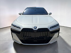 BMW 740d xDrive Sedan foto 2