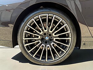 BMW 740d xDrive Sedan foto 10