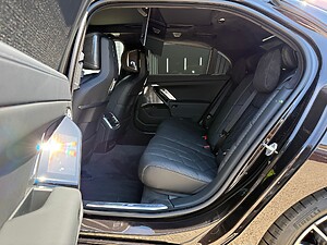 BMW 740d xDrive Sedan foto 9