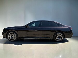 BMW 740d xDrive Sedan foto 3